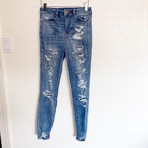 American Eagle Distressed Curvy High Rise Jeggings
